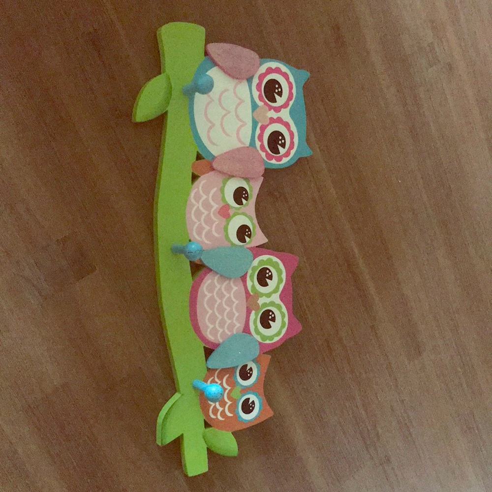 Owl wall hanger for girls room